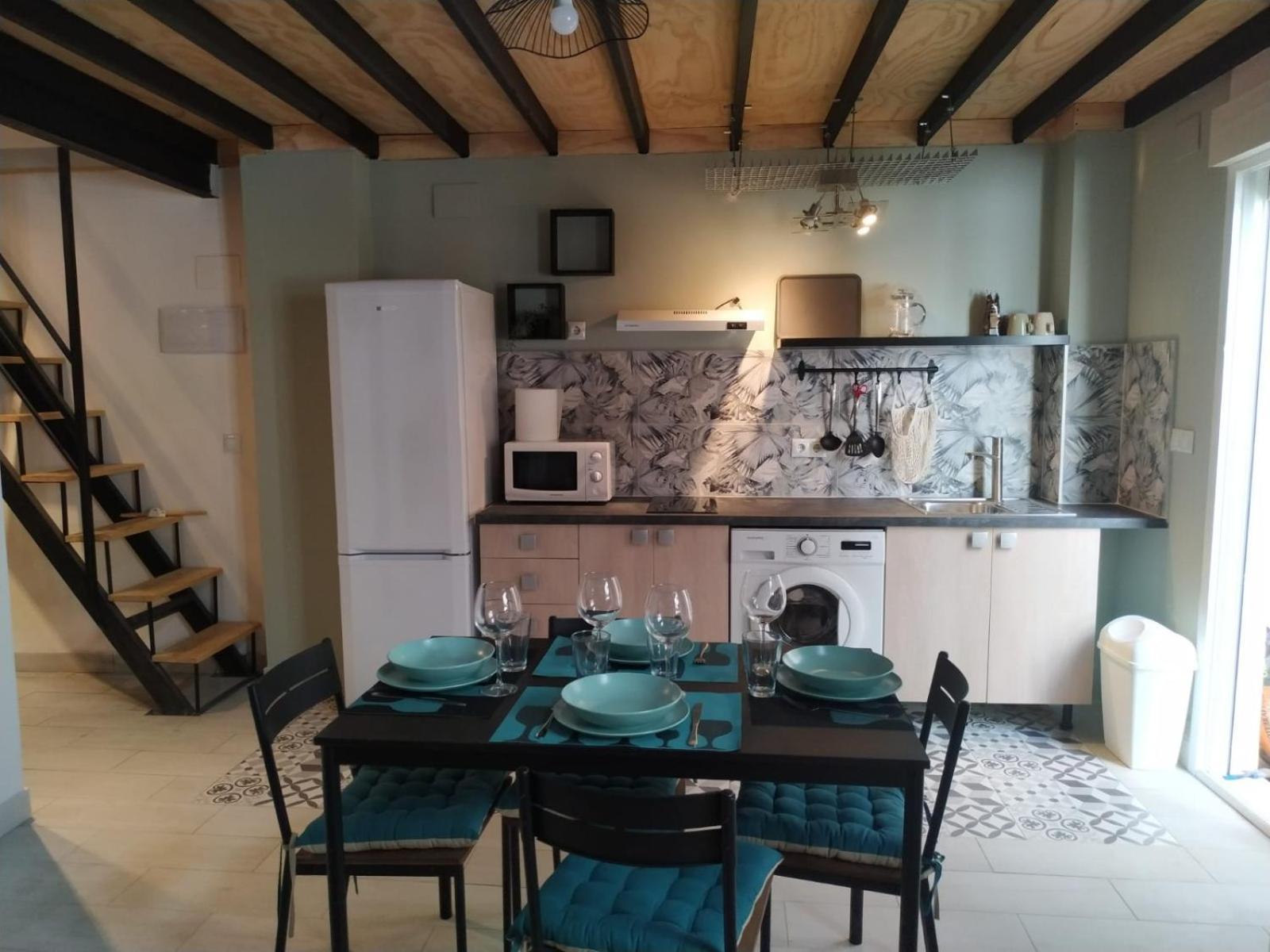 Centrico Apartamento Familiar Con Patio Privado Аликанте Екстериор снимка